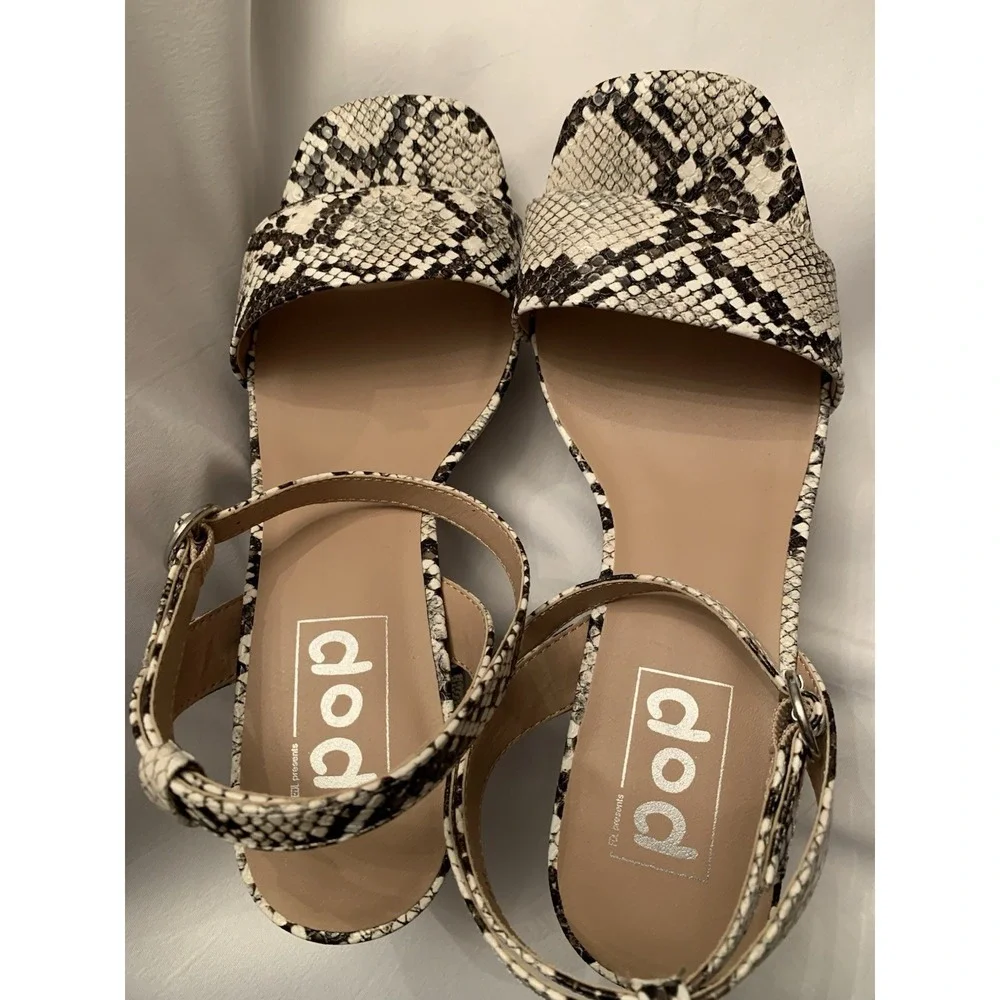 Pop Casen Snakeskin Strappy Heels Size 8 M Women club brand new with tags no box
